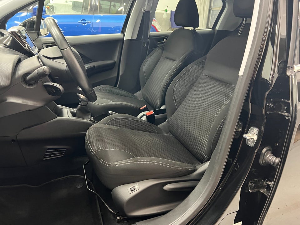 Peugeot 208 1,5 BlueHDi 100 Prestige Sky 5d