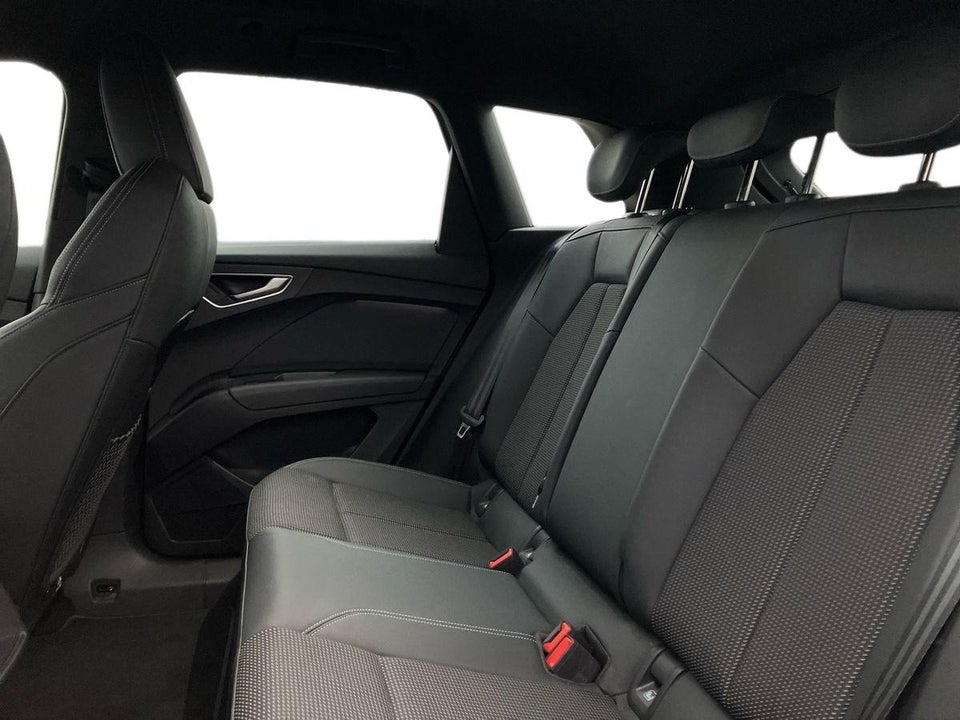 Audi Q4 e-tron 40 Attitude S-line 5d