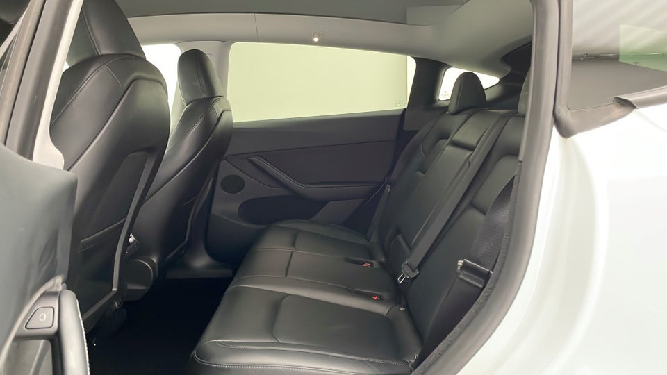 Tesla Model Y Long Range AWD 5d