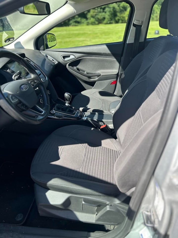 Ford Focus 1,0 SCTi 125 Business stc. 5d