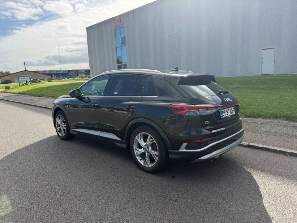 Audi Q4 e-tron 40 S-line 5d
