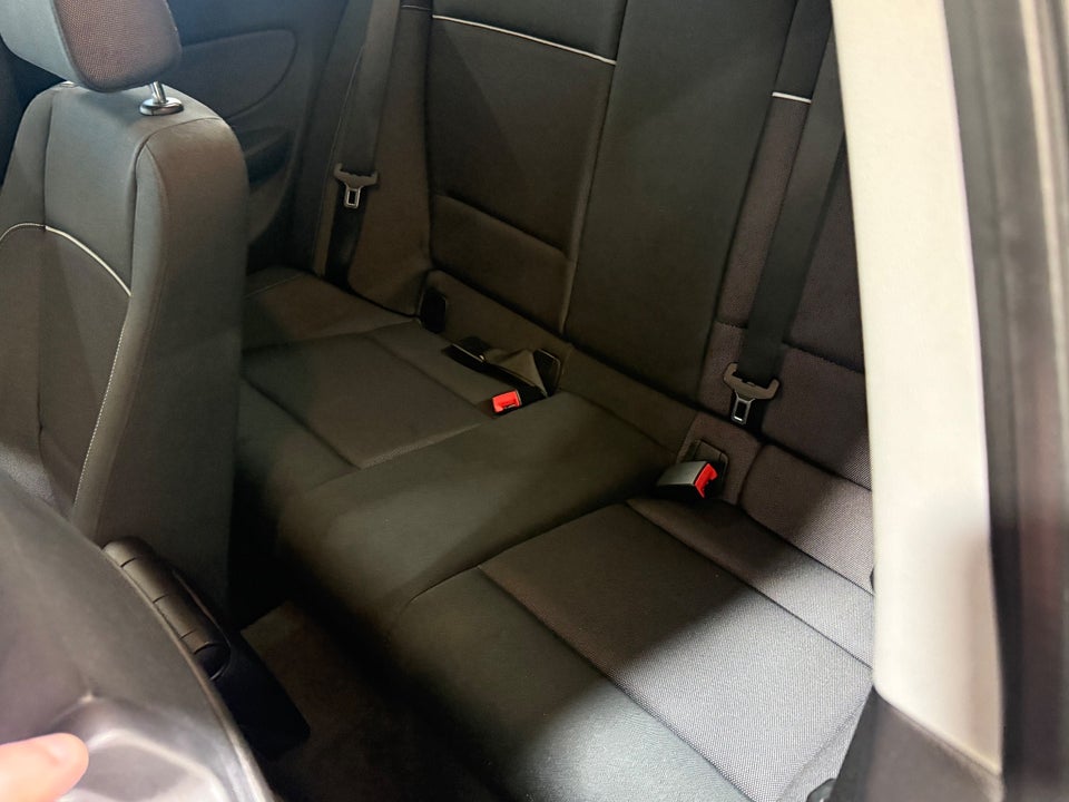 BMW 118d 2,0 Advantage aut. 3d