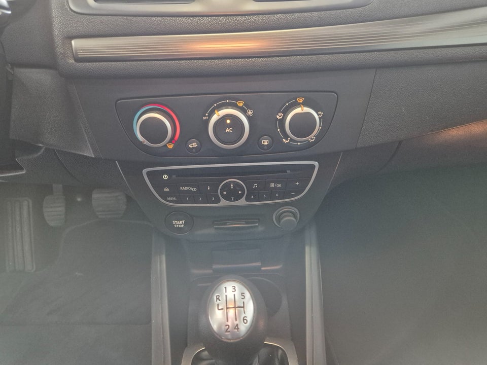 Renault Megane III 1,6 110 Authentique Sport Tourer 5d