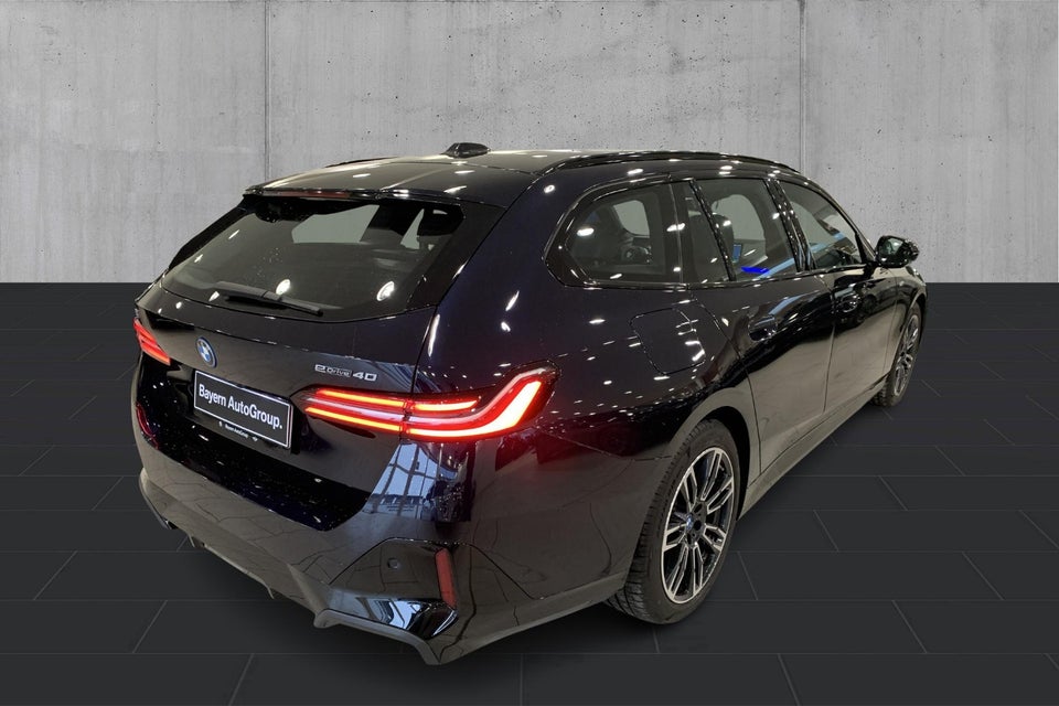 BMW i5 eDrive40 M-Sport 4d