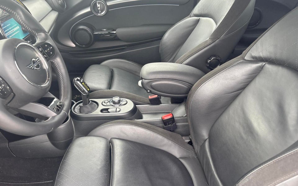 MINI Cooper SE Yours Trim 3d