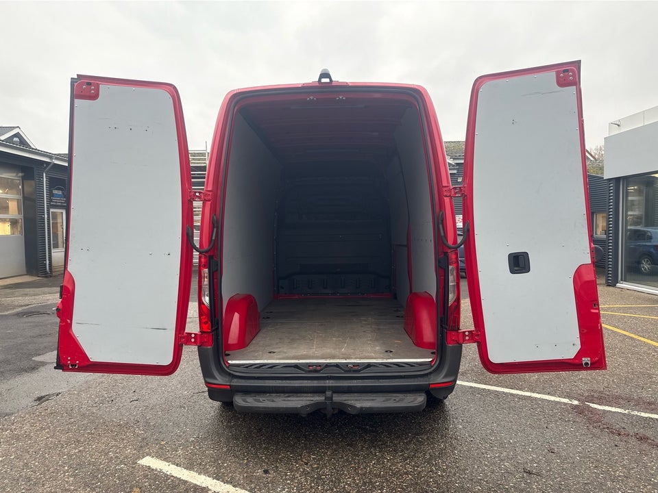 Mercedes Sprinter 214 2,2 CDi A2 Kassevogn aut. FWD