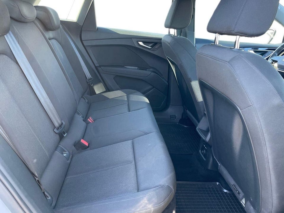 Audi Q4 e-tron 40  5d