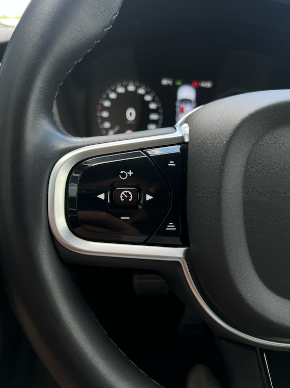 Volvo V60 2,0 T6 ReCharge R-Design aut. AWD 5d