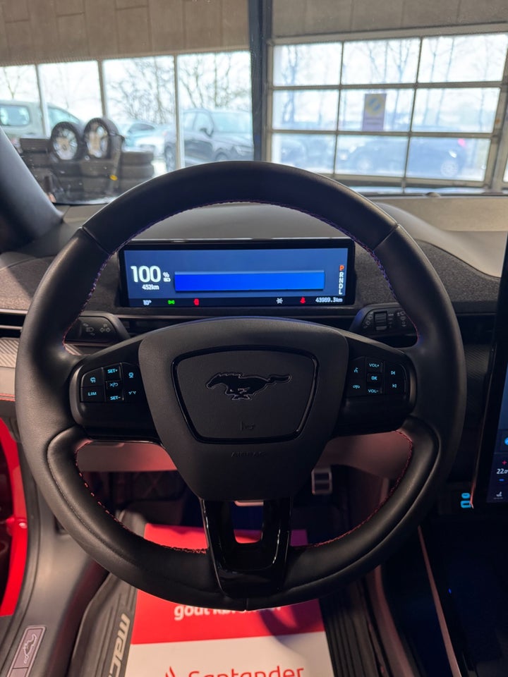 Ford Mustang Mach-E 88 Extended Range AWD 5d