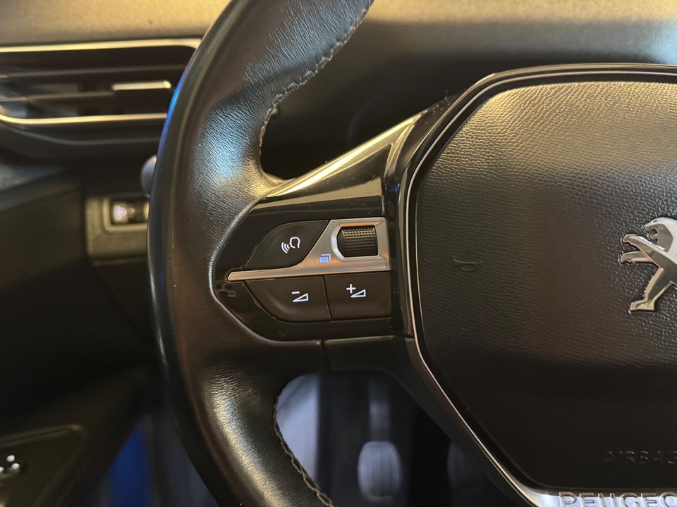 Peugeot 5008 1,6 BlueHDi 120 Allure 7prs 5d