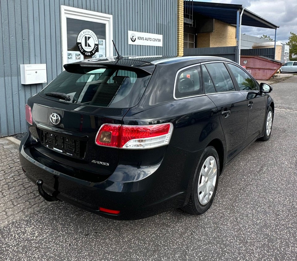 Toyota Avensis 2,0 D-4D T3 stc. 5d