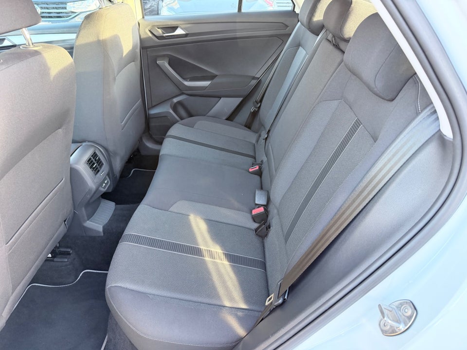 VW T-Roc 1,0 TSi 110 Life 5d