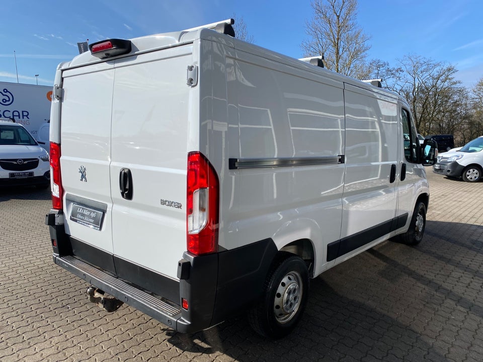 Peugeot Boxer 333 2,2 BlueHDi 140 L2H1 Premium