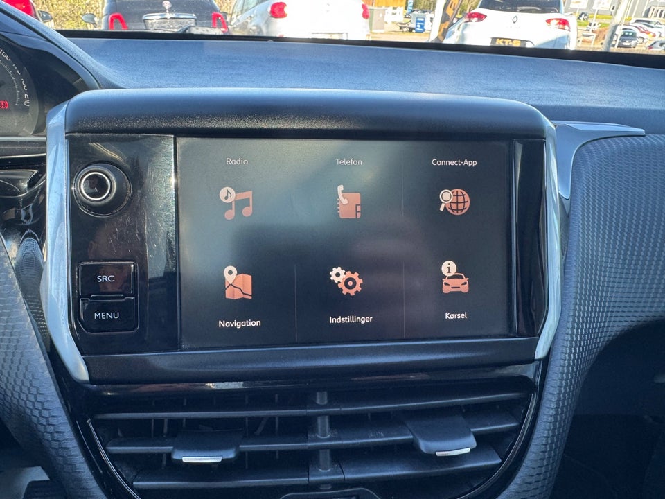 Peugeot 2008 1,6 BlueHDi 100 Allure Sky 5d