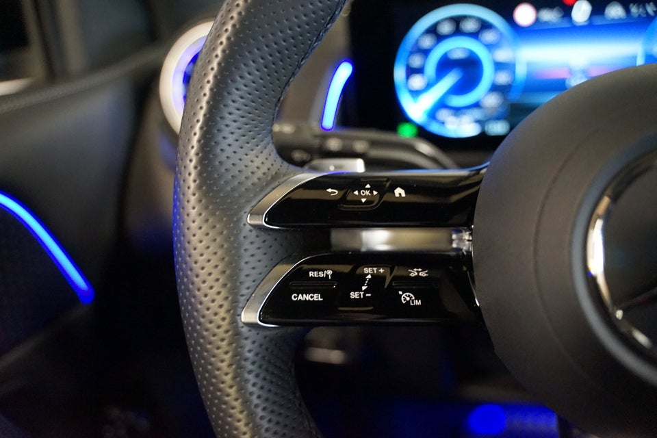 Mercedes EQB250+ AMG Line 7prs 5d