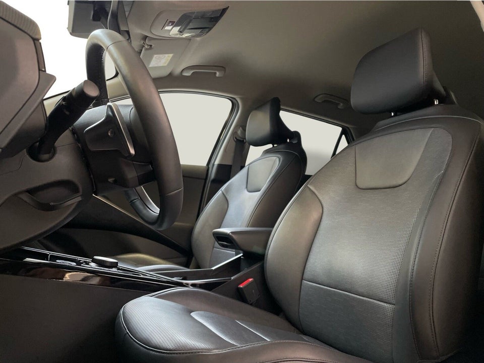 Kia Niro 64 EV Upgrade 5d