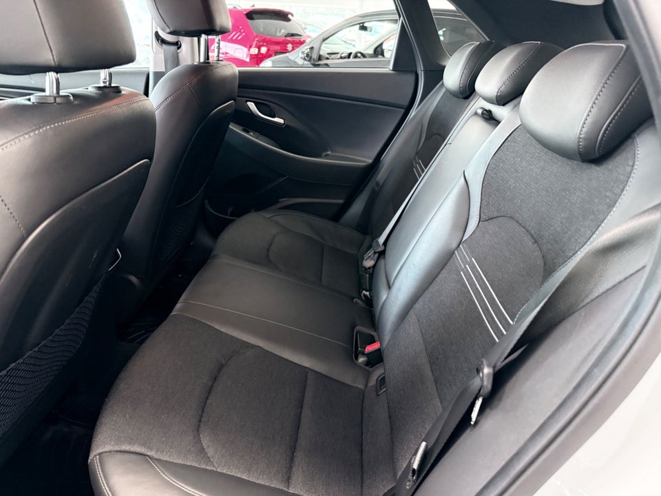 Hyundai i30 1,0 T-GDi Advanced DCT 5d