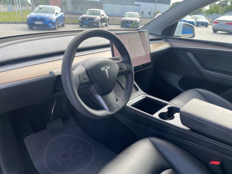 Tesla Model Y Long Range AWD 5d