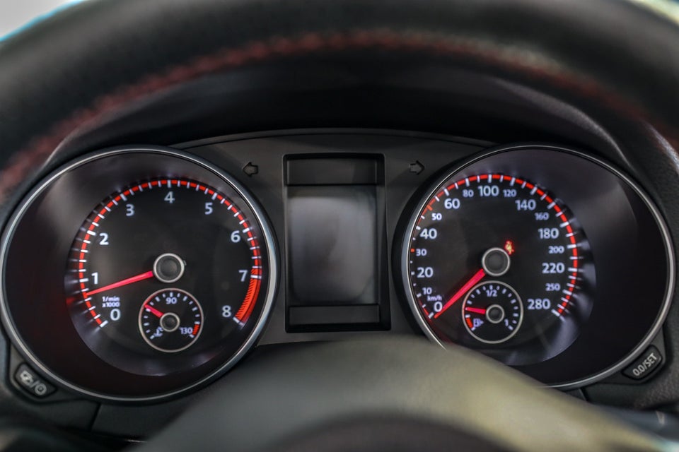 VW Golf VI 2,0 GTi Cabriolet DSG 2d