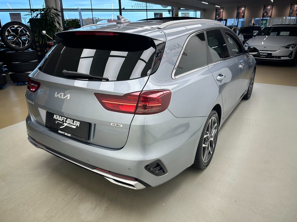 Kia Ceed 1,6 PHEV Upgrade Premium SW DCT 5d