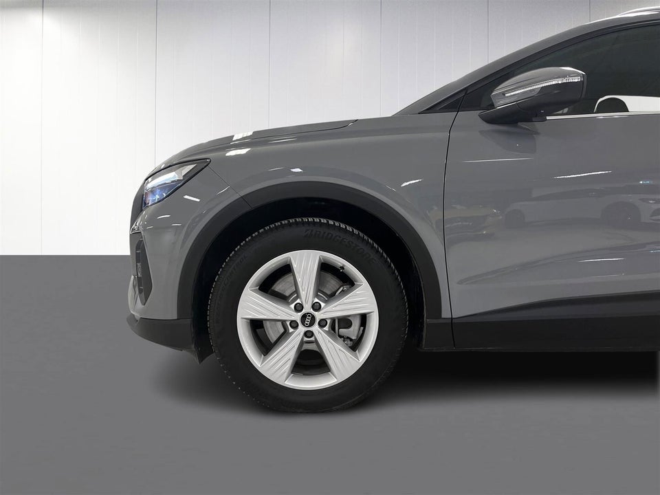 Audi Q4 e-tron 45 Progress 5d