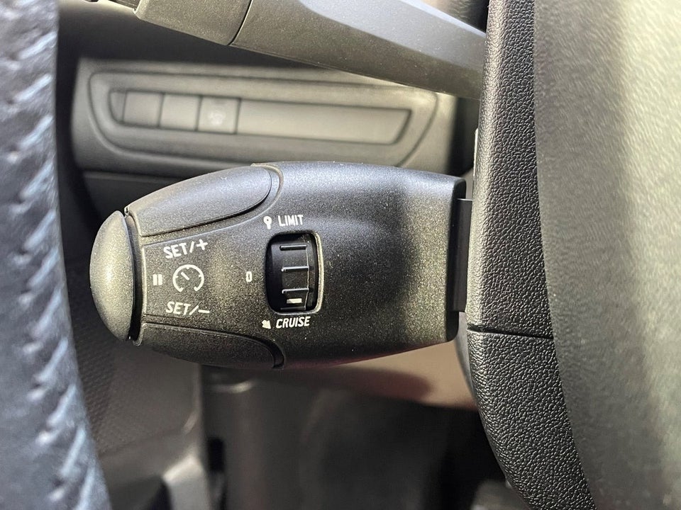 Peugeot 208 1,6 BlueHDi 100 Envy 5d