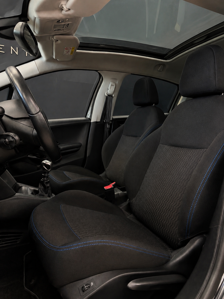 Peugeot 208 1,2 PureTech 110 Signature Sky 5d