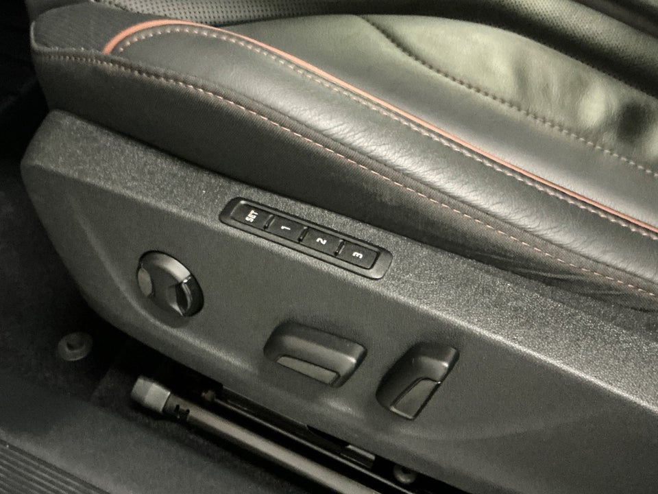 Skoda Enyaq 80 iV Suite 5d