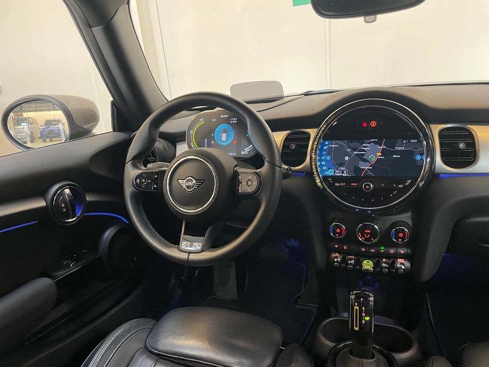 MINI Cooper SE Maximise 3d