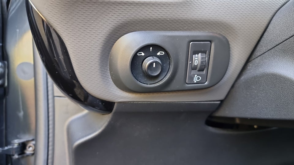 Citroën C4 Cactus 1,2 PureTech 110 Feel 5d