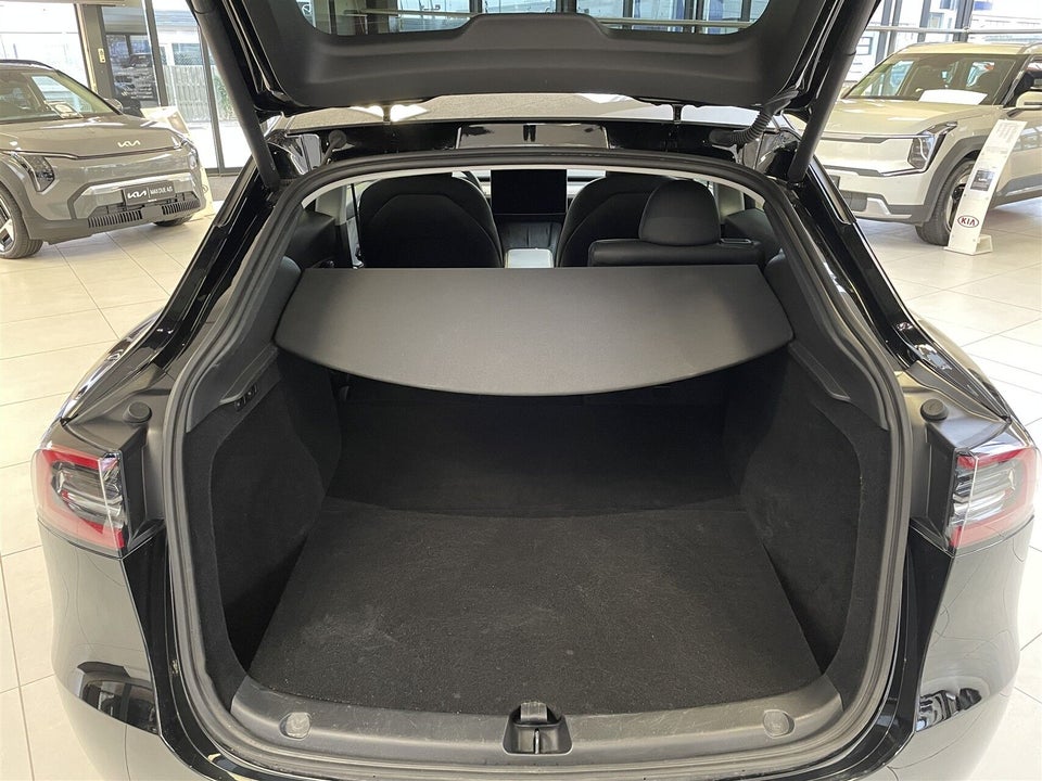 Tesla Model Y Long Range RWD 5d