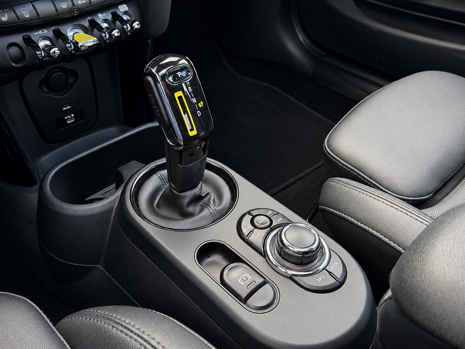MINI Cooper SE Camden Edition 3d