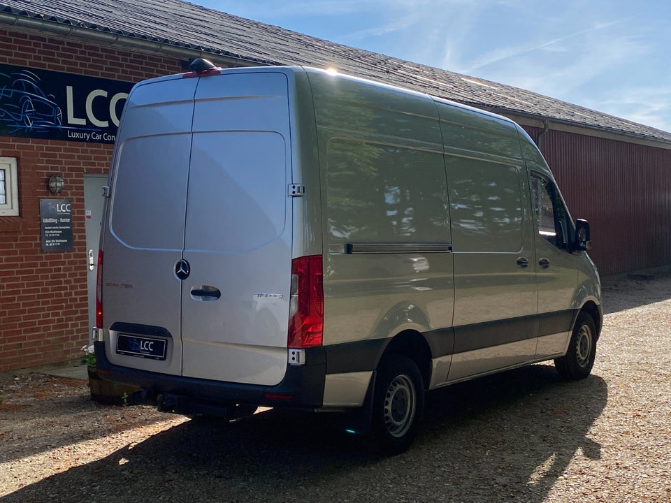 Mercedes Sprinter 319 3,0 CDi A2 Kassevogn aut. RWD