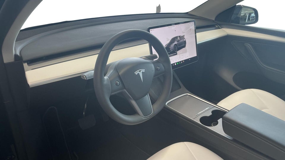 Tesla Model Y Long Range AWD 5d
