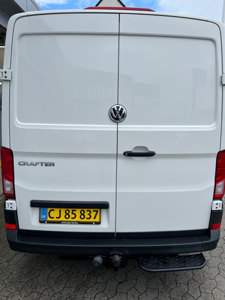 VW Crafter 35 2,0 TDi 140 Kassevogn L3H2 aut.