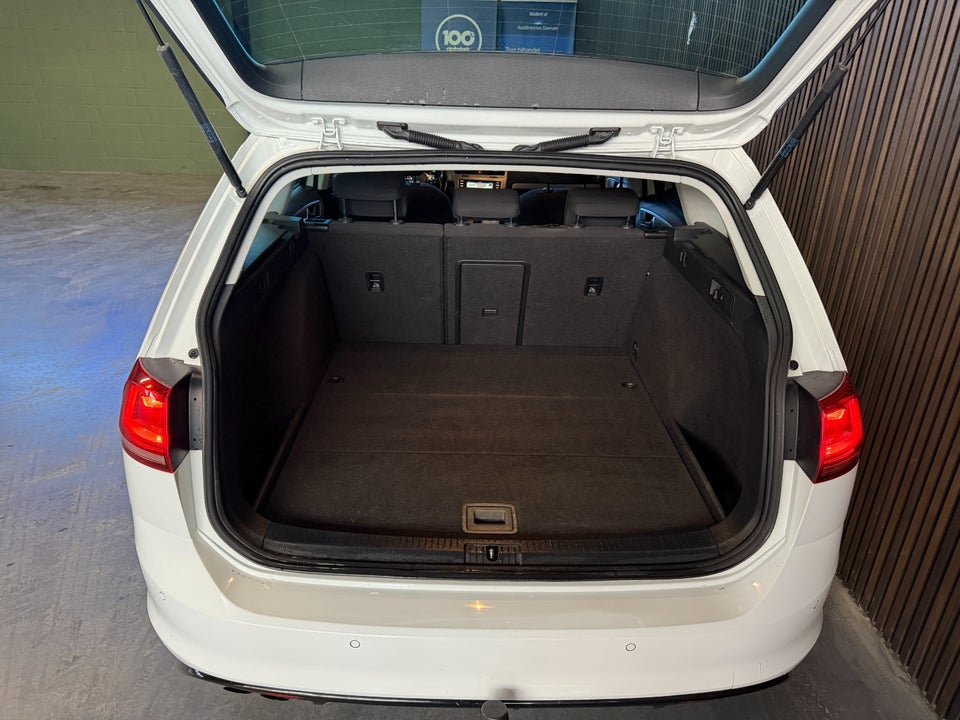 VW Golf VII 1,4 TSi 150 R-line Variant DSG BMT 5d