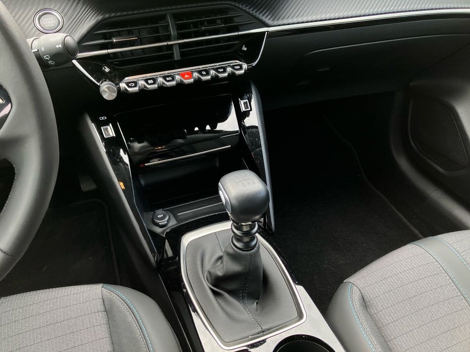 Peugeot 208 1,2 PureTech 100 Like 5d