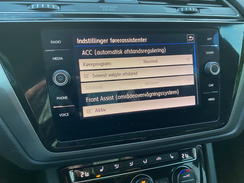 VW Touran 1,6 TDi 115 Comfortline Connect DSG 7prs 5d