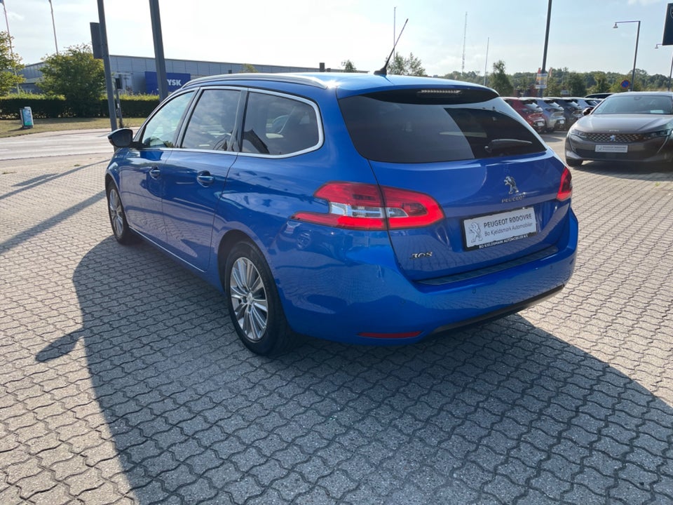 Peugeot 308 1,5 BlueHDi 130 Special Pack 5d