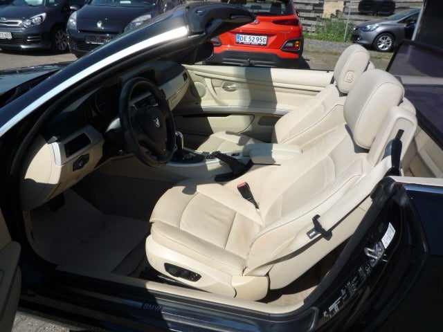 BMW 320d 2,0 Cabriolet aut. 2d