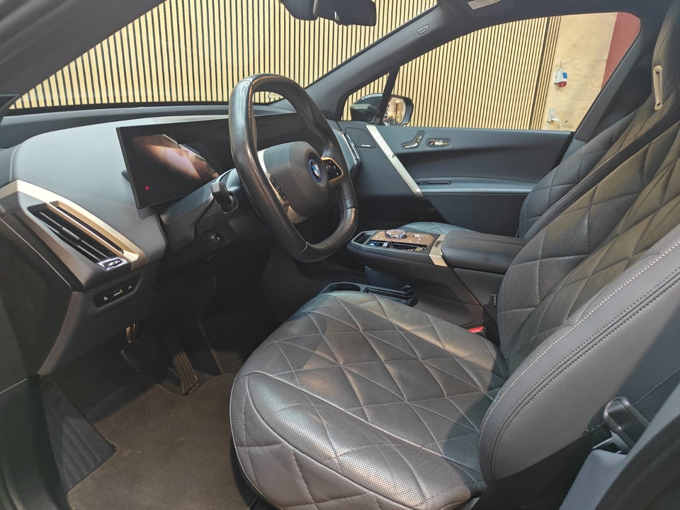 BMW iX xDrive40 Sport 5d