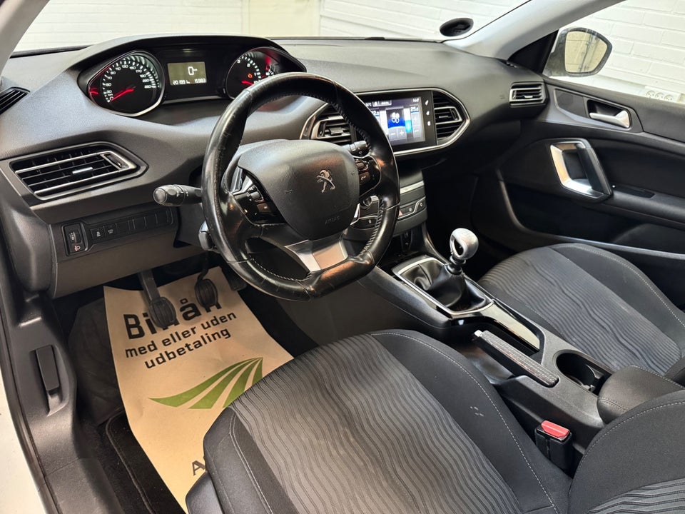 Peugeot 308 1,6 BlueHDi 120 Style SW 5d