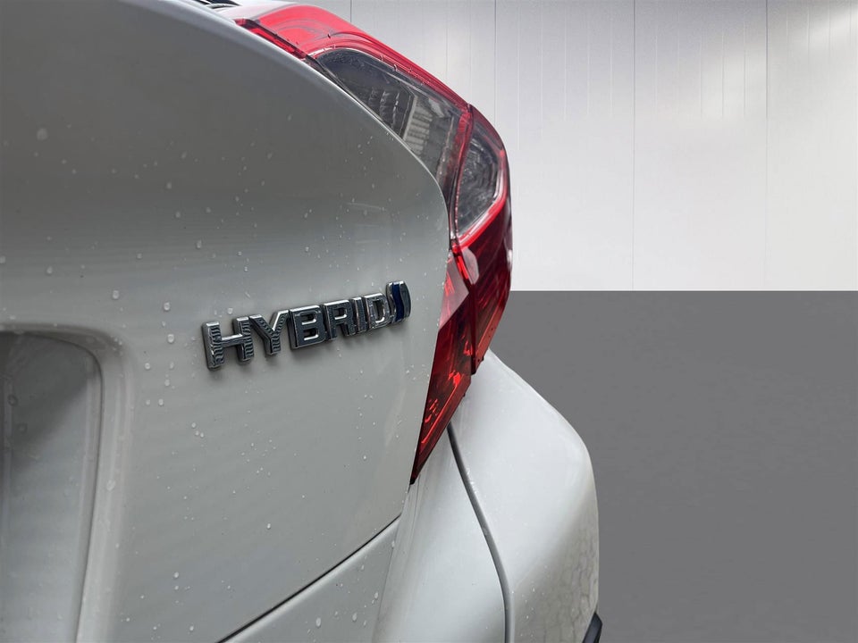 Toyota C-HR 1,8 Hybrid Selected CVT 5d