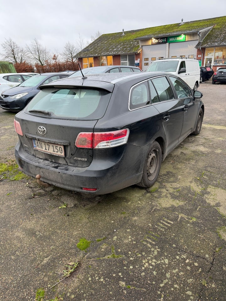 Toyota Avensis 2,0 D-4D T1 4d