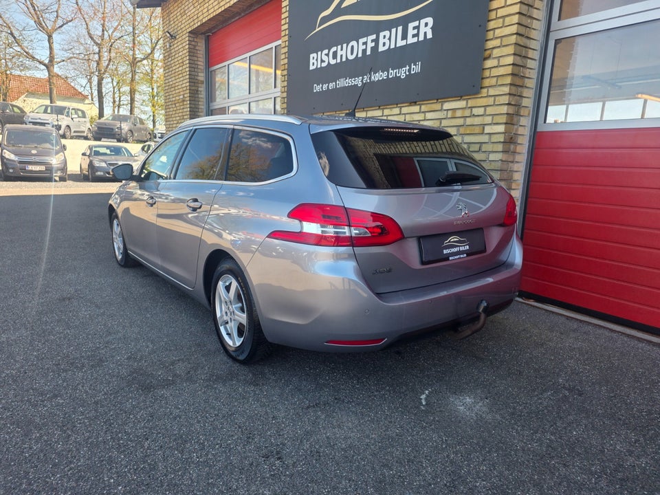 Peugeot 308 1,2 PureTech 130 Selection Sky SW EAT8 5d