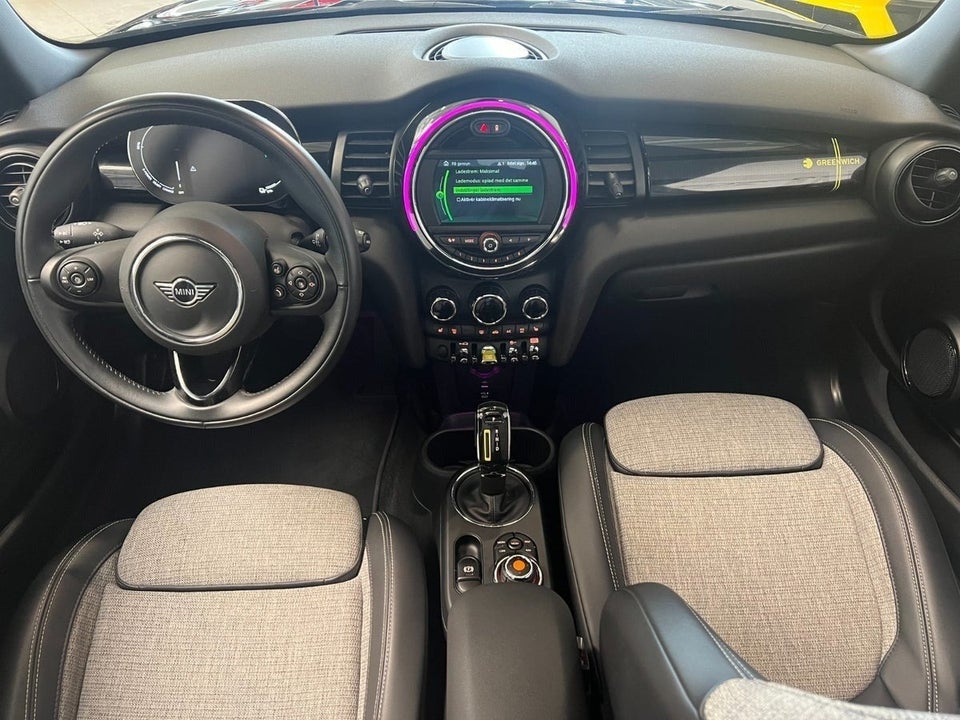 MINI Cooper SE Trim M Greenwich 3d