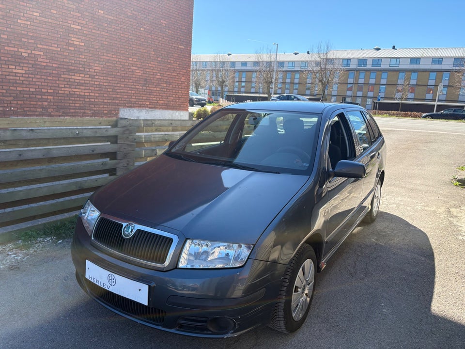 Skoda Fabia 1,4 16V 75 Ambiente 5d