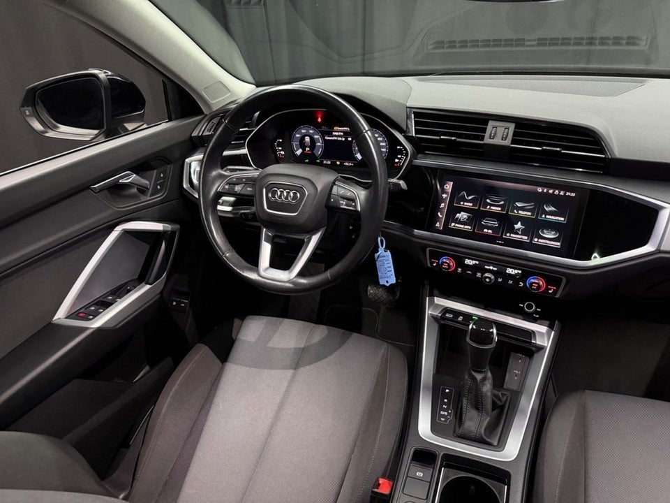 Audi Q3 45 TFSi e Attitude plus Sportback S-tr. 5d
