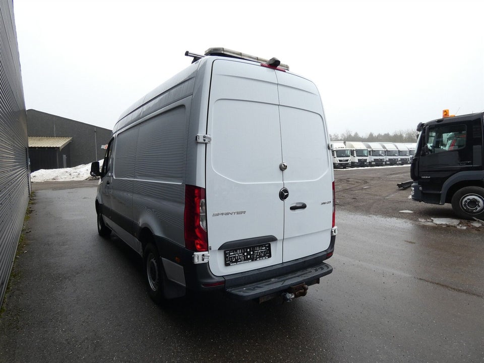 Mercedes Sprinter 316 2,2 CDi A2 Kassevogn RWD
