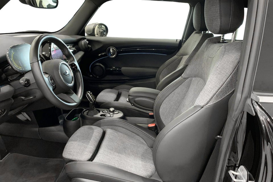 MINI Cooper SE Classic Trim 3d